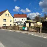 Haus Grundstück und Garage