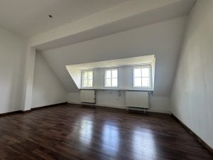 Schlafzimmer DG