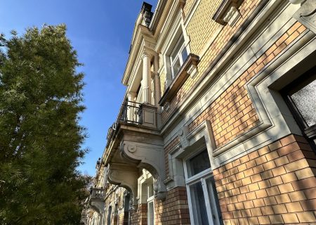 Frontansicht / Balkon